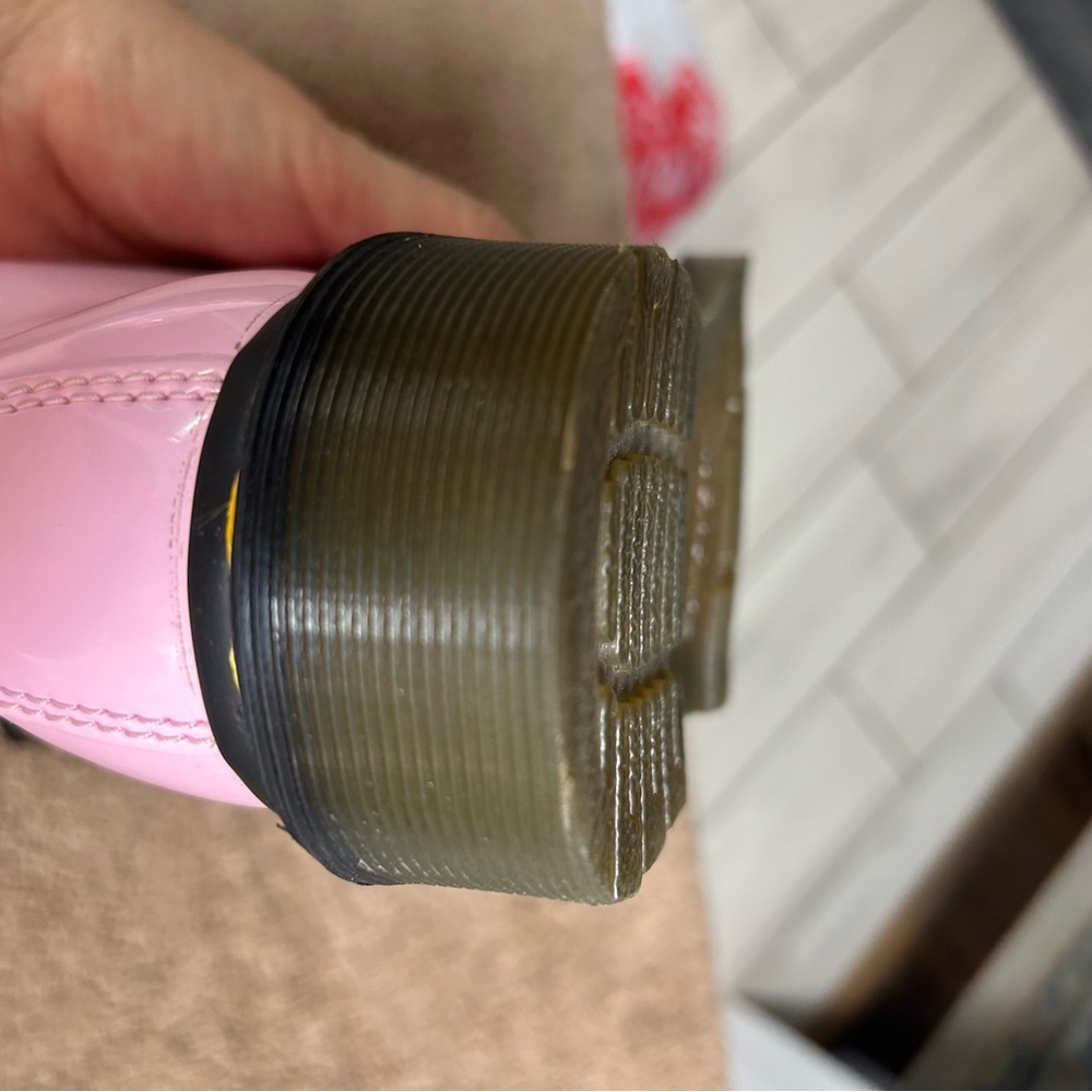 Doc Martens pale pink patent leather style 1460 combat boots. Worn once? Size 8 - Picture 13 of 16